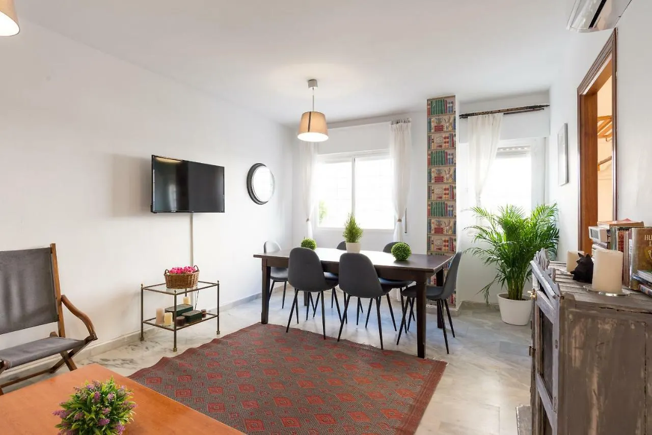 Apartmán Ambb-Private Patio-Steps Away From Old Town Màlaga 0*,  Španělsko